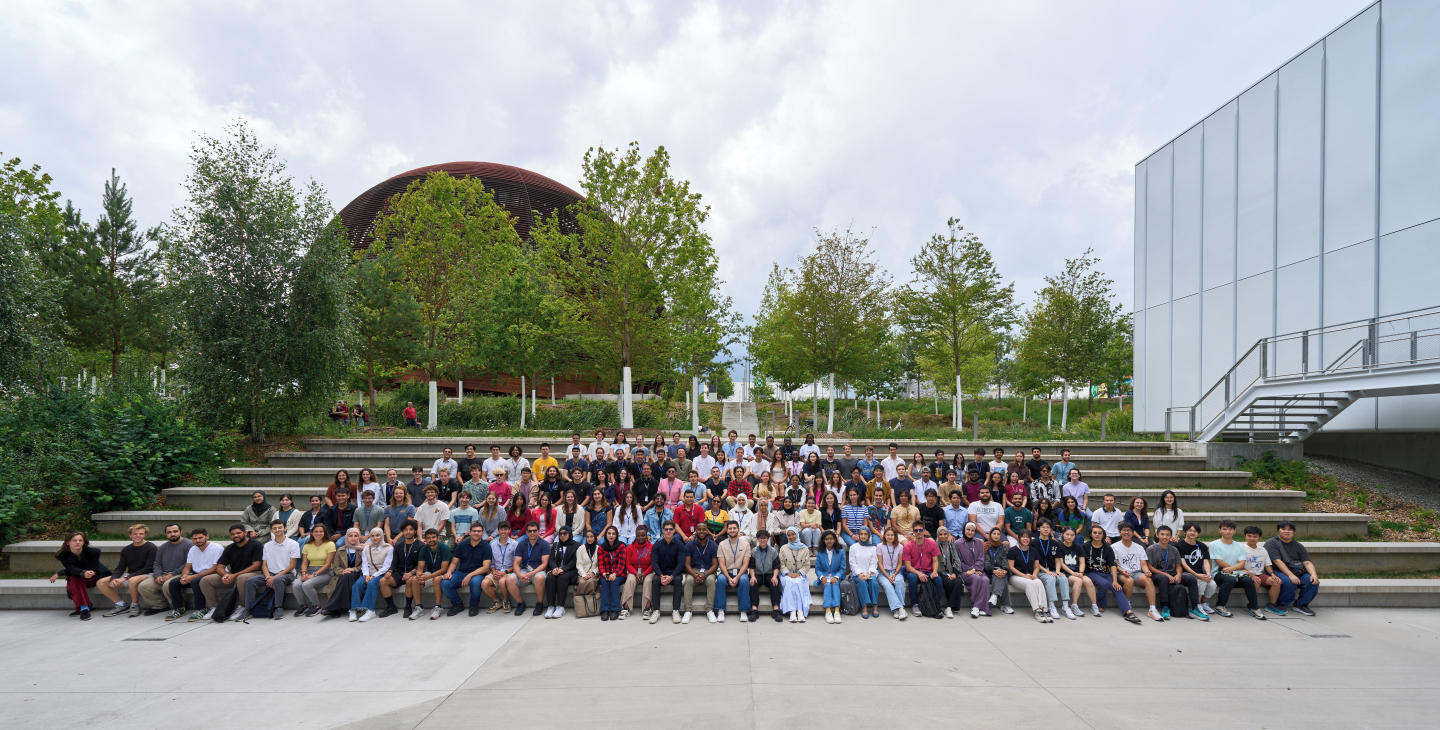 Group Portrait of the Non-Member State Summer Students 